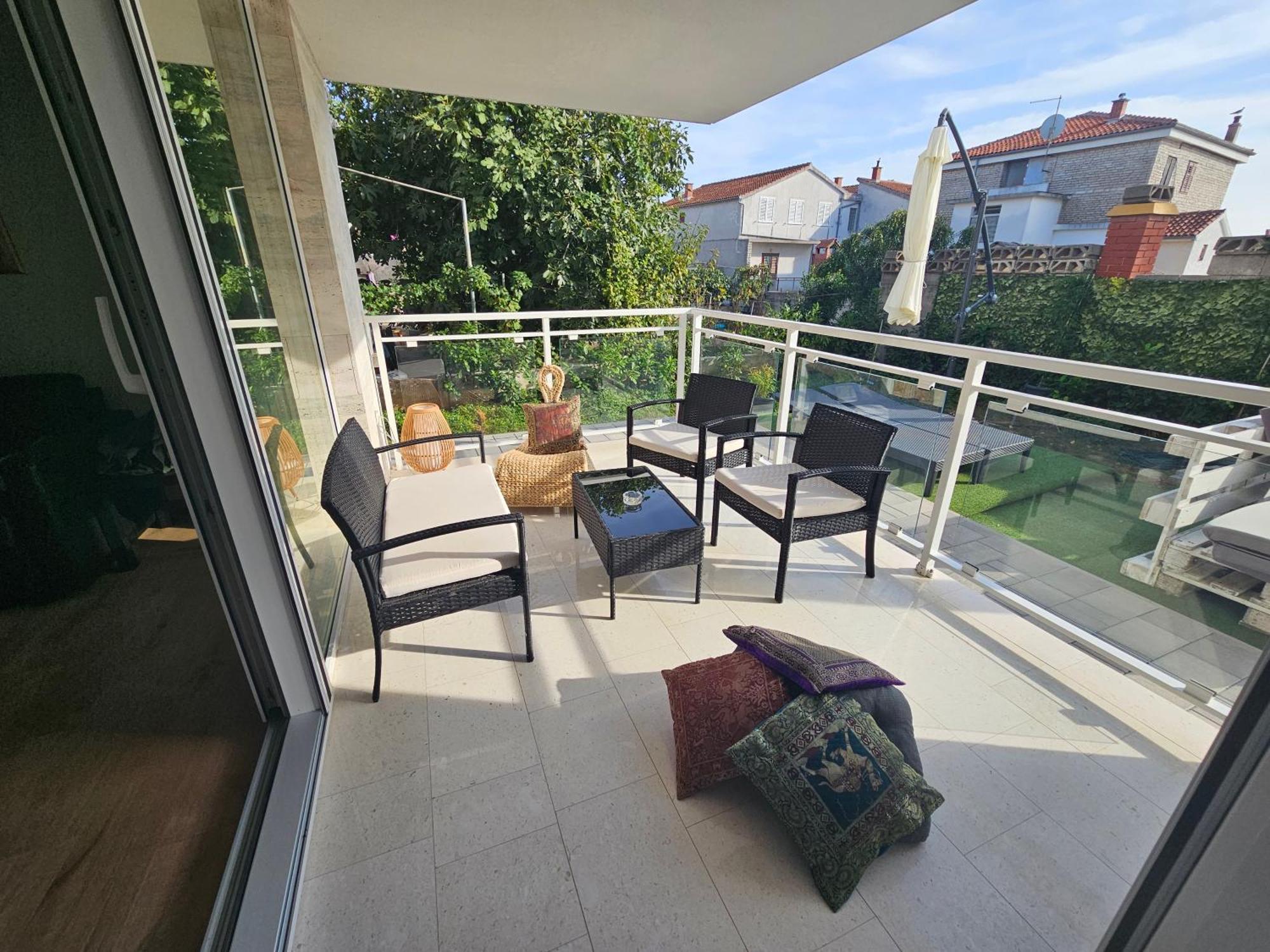 Vila Regina Apartment Rex With Swimming Pool Йезера Екстериор снимка