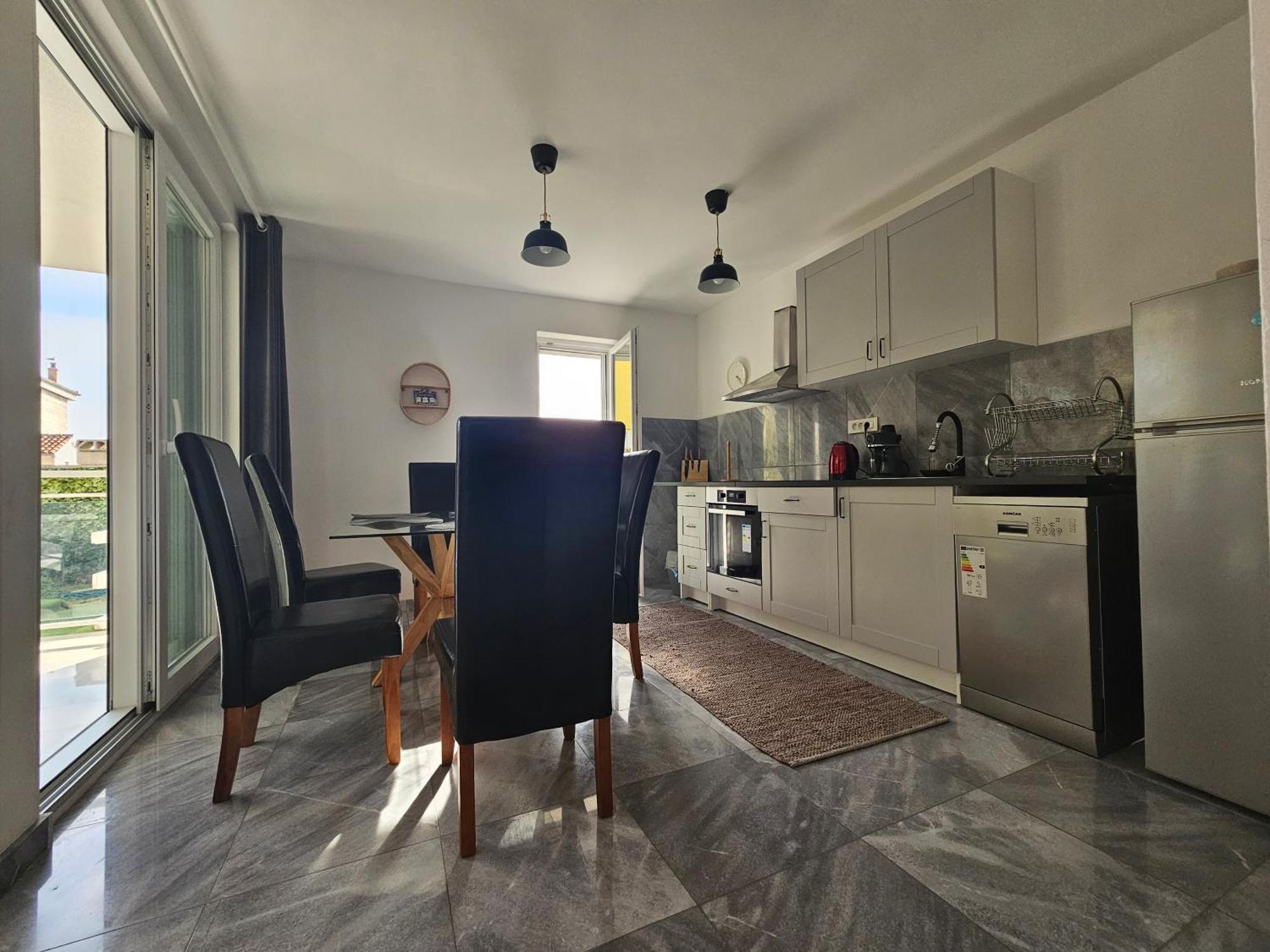 Vila Regina Apartment Rex With Swimming Pool Йезера Екстериор снимка