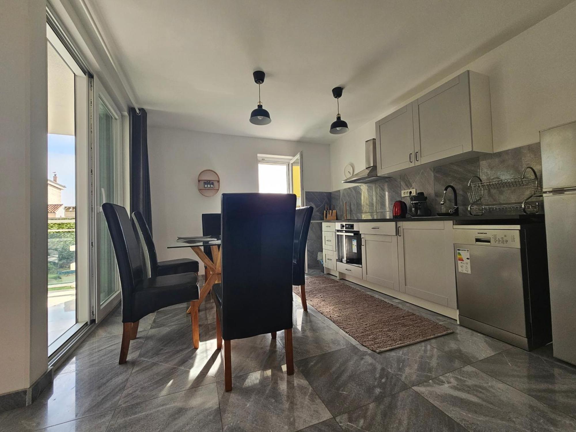 Vila Regina Apartment Rex With Swimming Pool Йезера Екстериор снимка