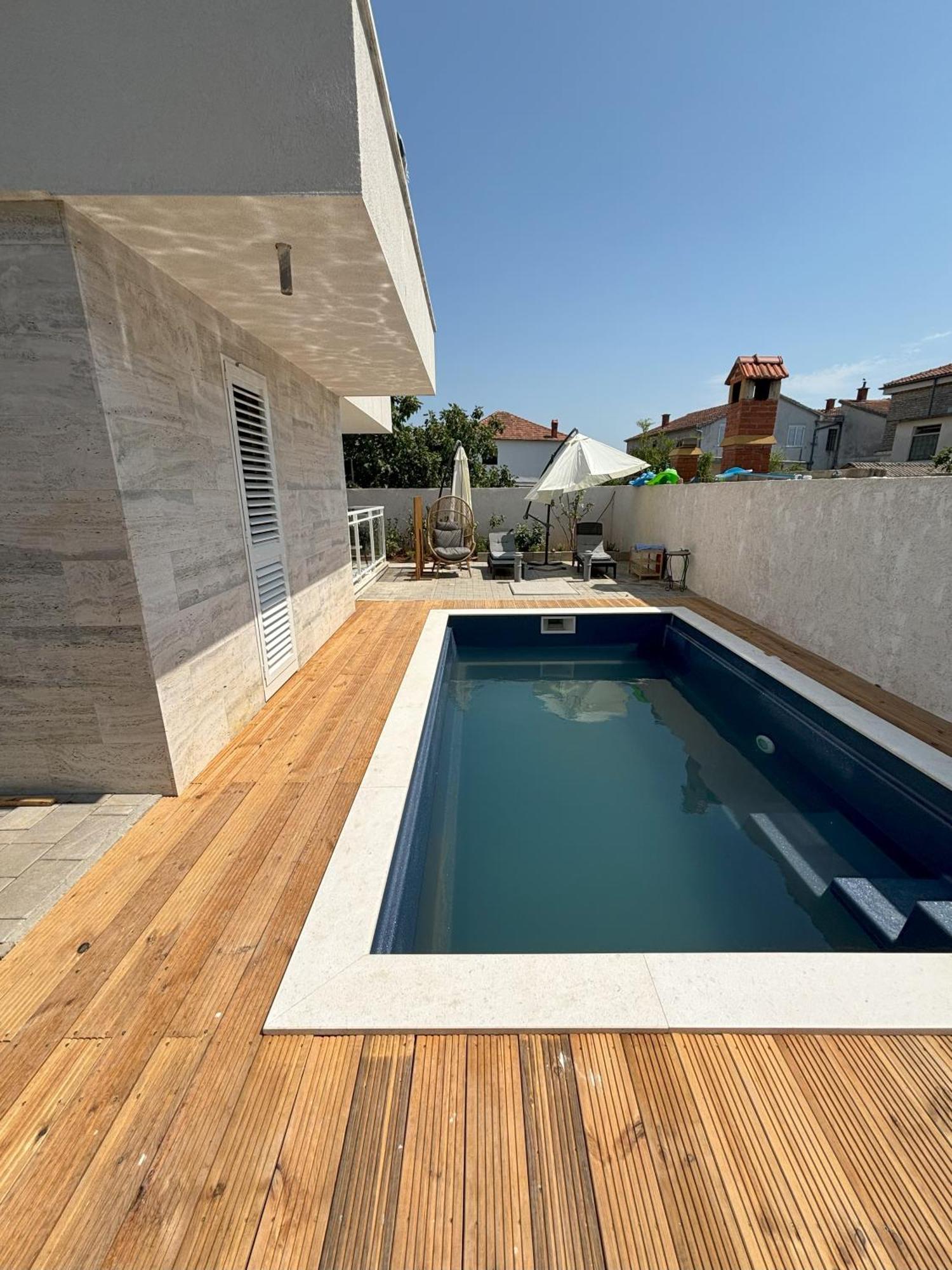 Vila Regina Apartment Rex With Swimming Pool Йезера Екстериор снимка